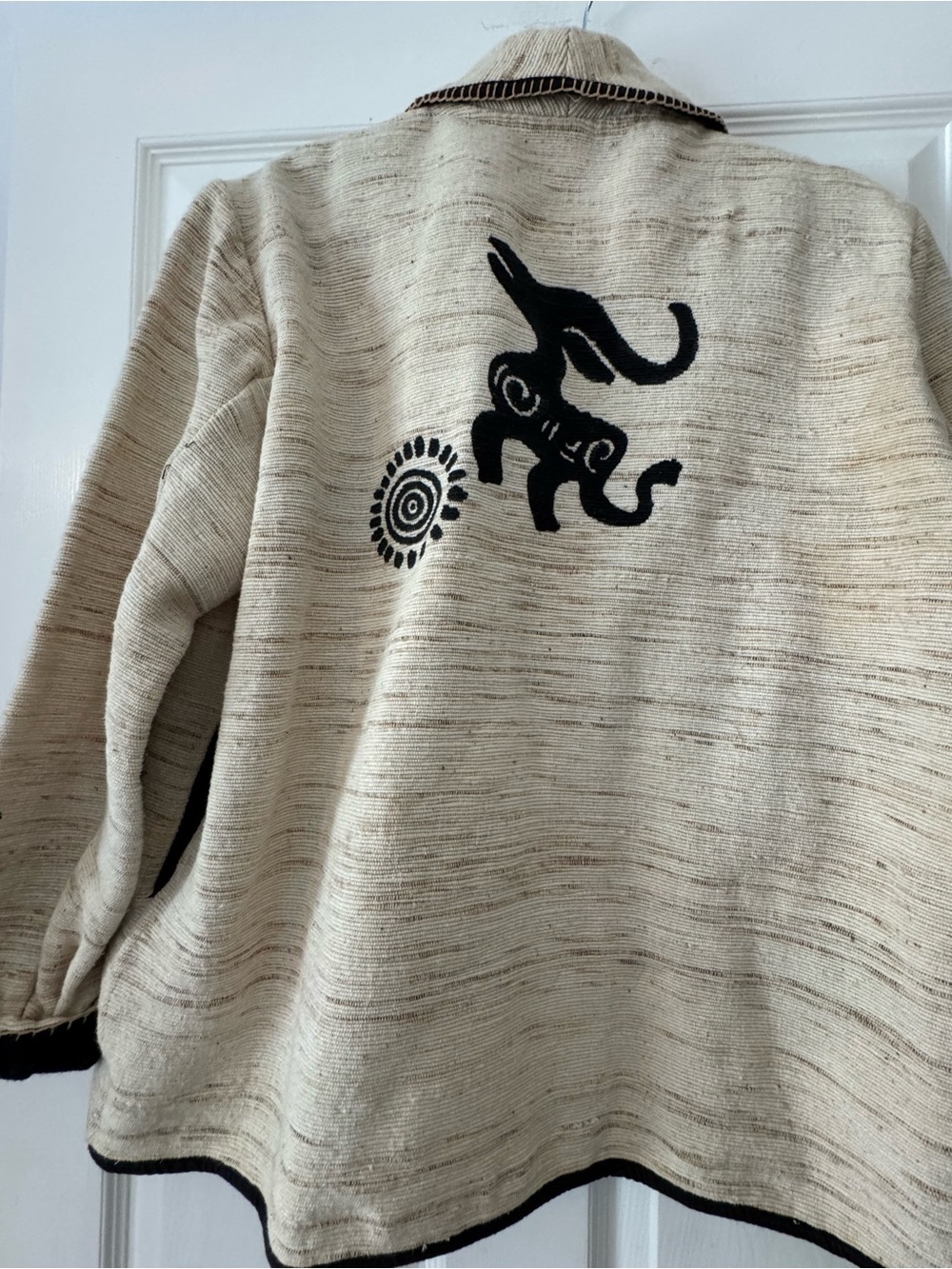 Vintage Tapestry Jacket with Southwest-Inspired Motif - Picture 4 of 6